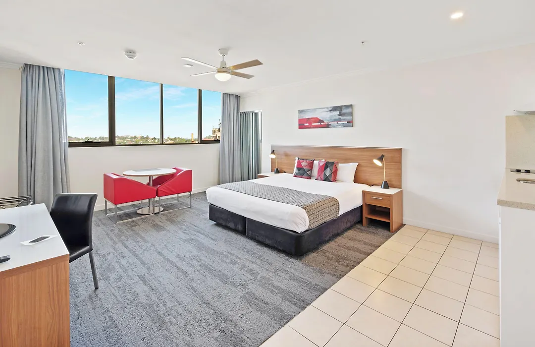 Hotel Diana South Brisbane-1