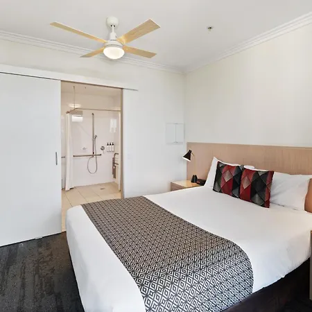 Hotel Diana South Brisbane-3